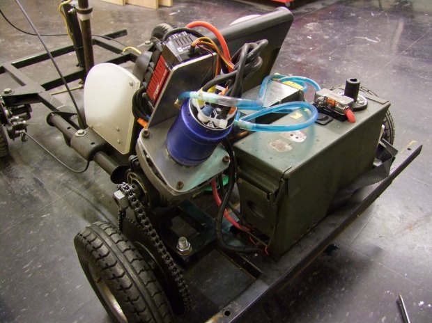 Chibi-Mikuvan’s running gear; all of the control electronics except for the main power switch and fuse are inside the waterproof surplus ammo can.